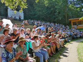 Festgottesdienst zum 1.000 Todestag des Heiligen Heimerads auf dem Hasunger Berg (Foto: Karl-Franz Thiede)